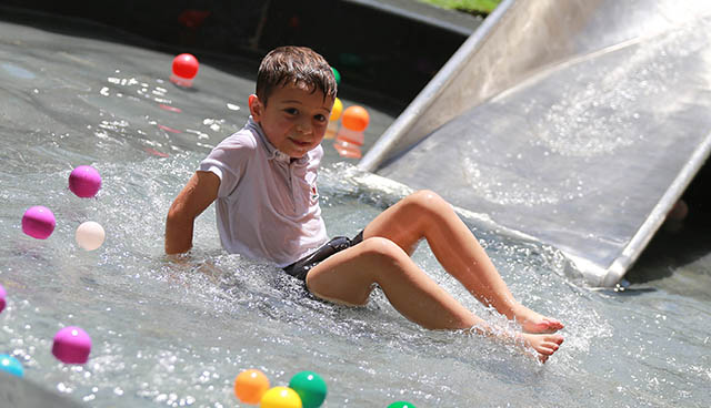 [School] Summer water-play!